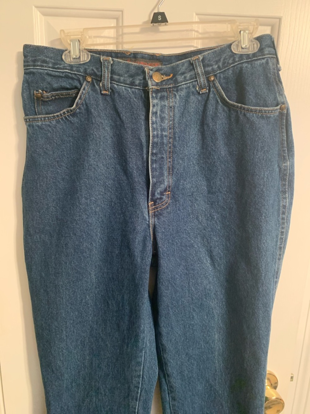 Women's Straight-Leg Jeans in Classic Blue Denim